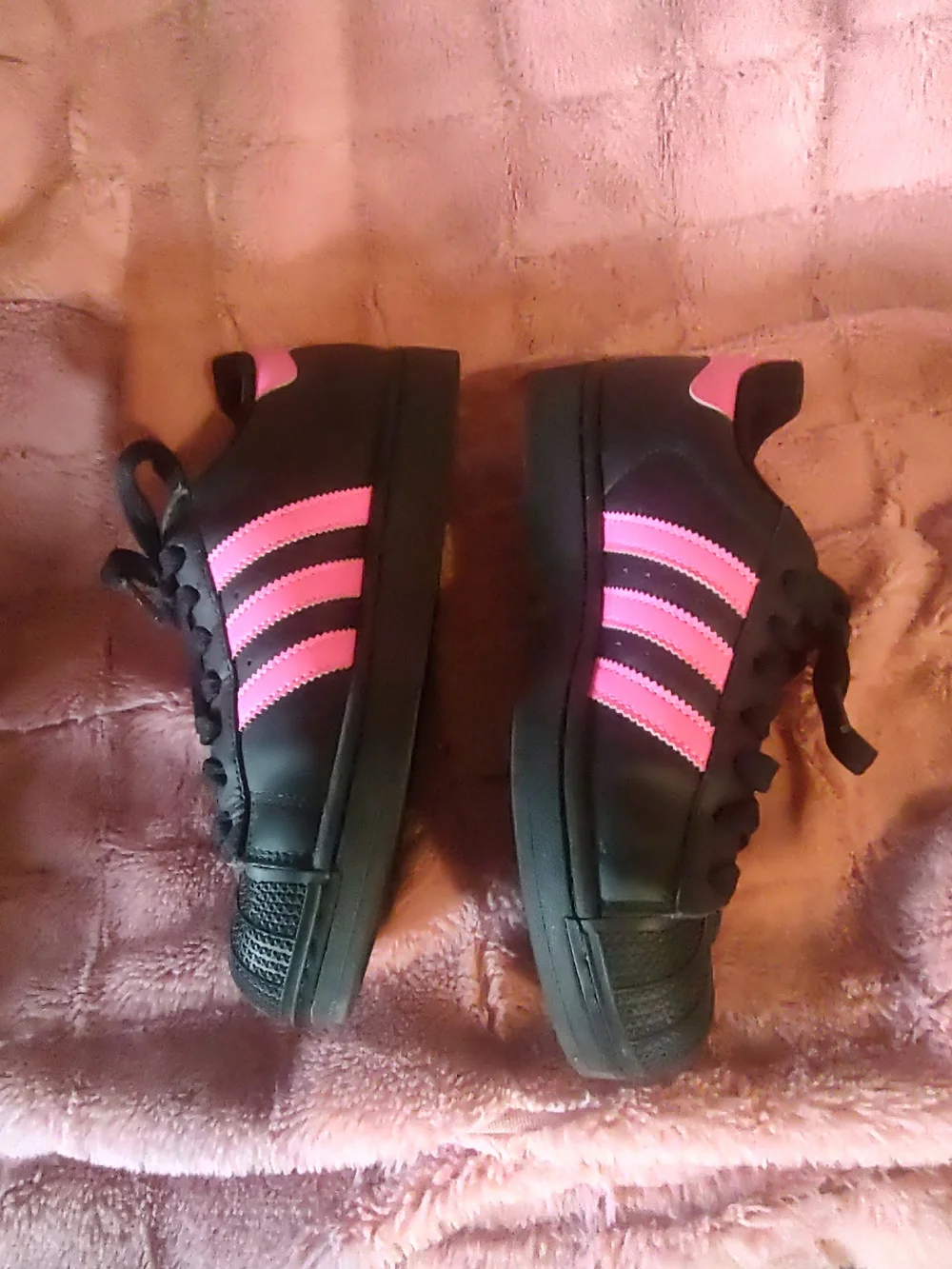 adidas bold superstar